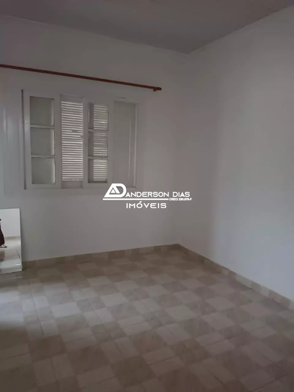 Casa recém reformada com 2 dormitórios para aluguel definitivo, por 2.200,00 - Poiares - Caraguatatuba/SP